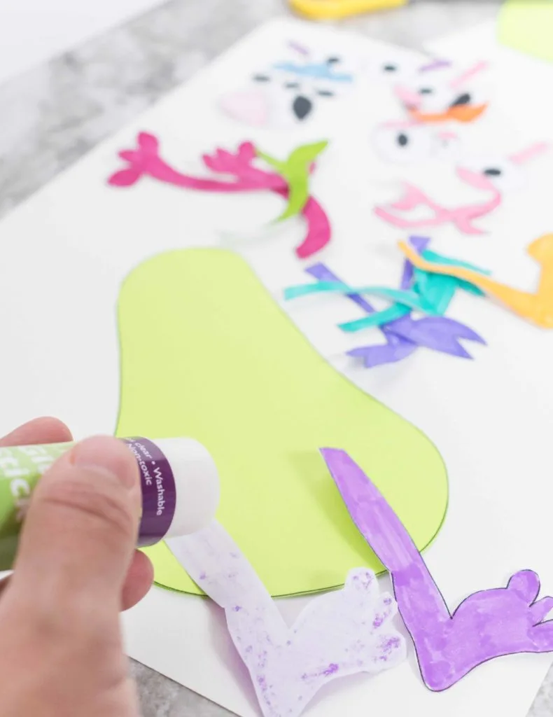 Do you have plans for today? What about spending some time with your little ones on this Adorable Matching Monsters Craft! 