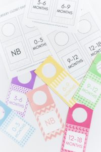 These Nursery Closet Dividers Free Printables are so adorable, stylish and best of all FREE FOR YOU AND WITH NO SUBSCRIPTION NEEDED! You can get them in color, Black & White, in sizes from NB to 24 Months! Not only that, but you can also get them without sizes and just write in them whatever is that you want to divide!