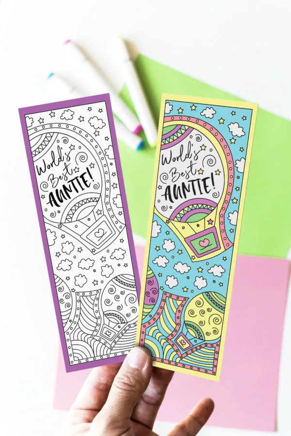 Are you an auntie, or have one that you absolutely love? Come and get this amazing Coloring Auntie Bookmarks Free Printable. Choose from 3 different options and, guess what, if you don't feel in the mood for coloring there's a version in color as well!