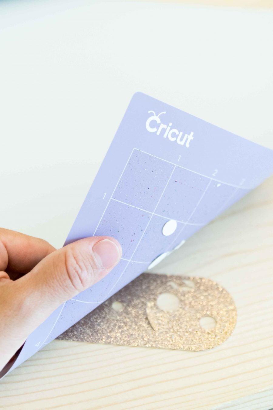 Remove Glitter Cardstock from Cricut Mate