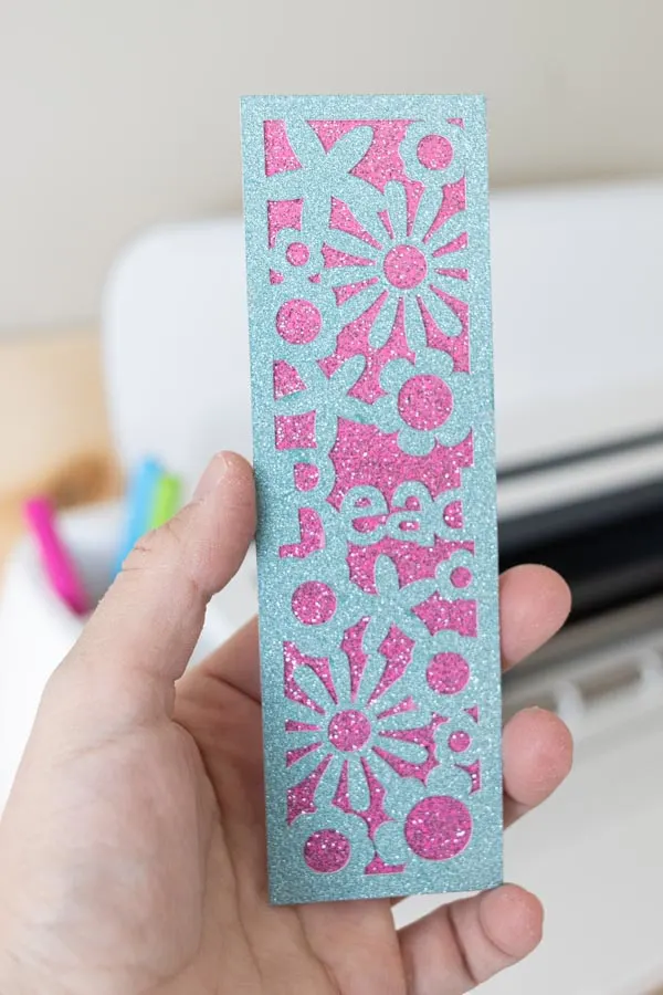 "Read" bookmark with floral cut-outs made with Cricut