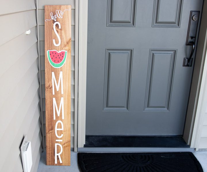 cricut wood sign featured image