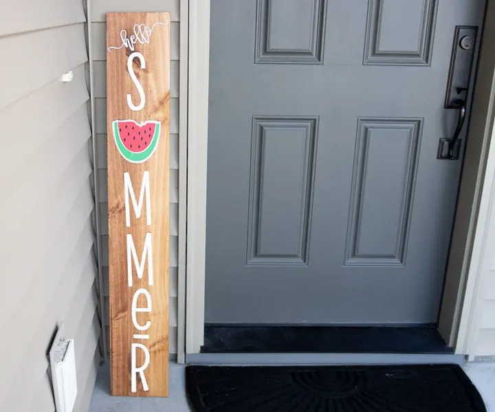 cricut wood sign featured image