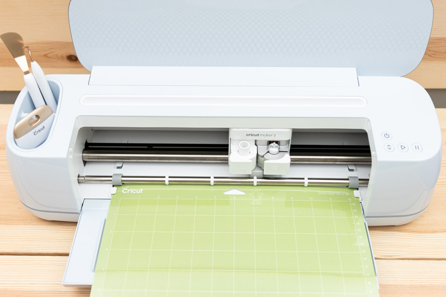 cricut maker 3 with standard green mat