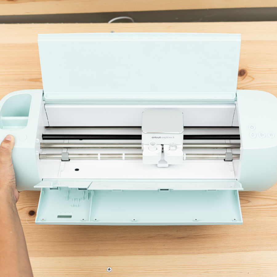 cricut explore 3 storage compartments