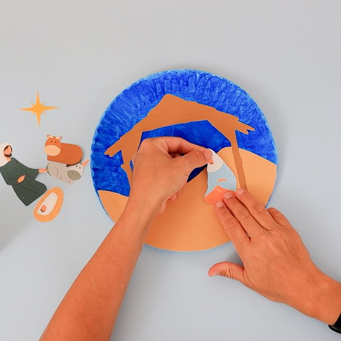 glue Mary to paper plate craft